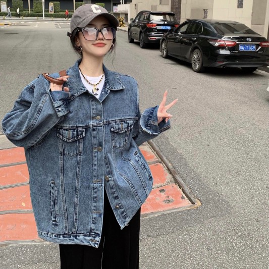 韩版字母宽松牛仔外套